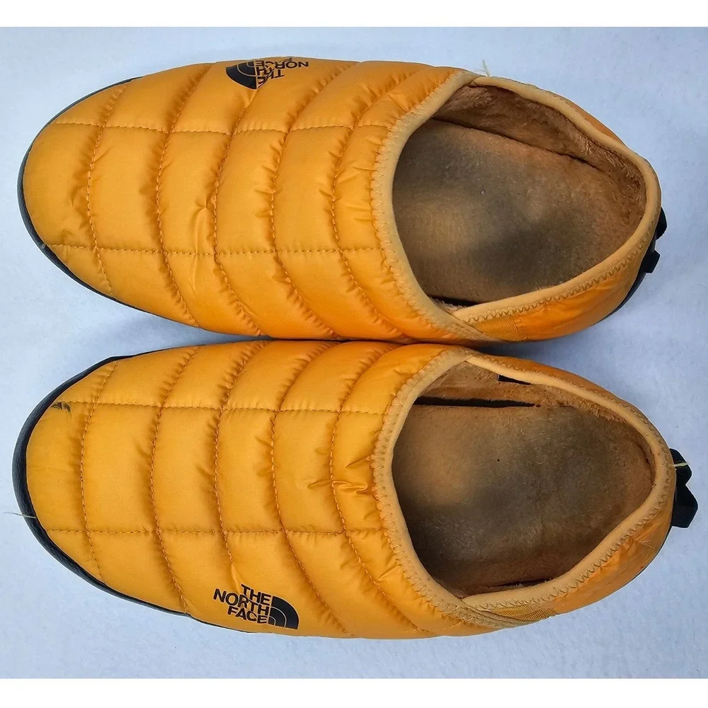 The North Face ThermoBall Traction Mule V Yellow Black Mens 10 NF0A3UZN Slippers